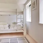 14 Person In Ronne-by Traum * Rønne
